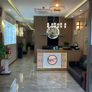 艺轩阁足道店的logo