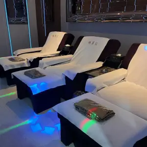 畅享汇·沐足养生·K歌·影视休闲的logo