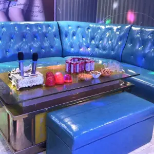 凤舞九天量贩式KTV