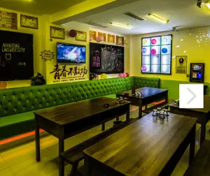 智立方主题量贩KTV的logo