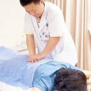 康体推拿（天明路店）的logo