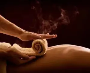 愈境泰式spa生活馆的logo