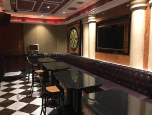 东方明珠音乐主题KTV（新都汇商业广场店）的logo