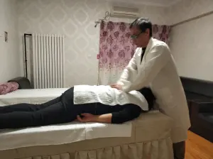 老徐盲人推拿按摩馆的logo