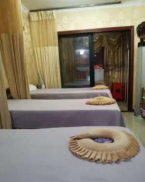 周氏经络养生的logo