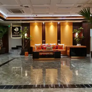 咻咻SPA（纳丹堡店）的logo