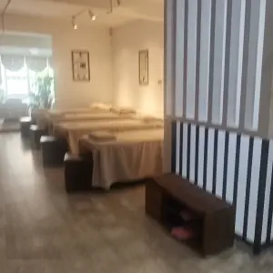 崛宏堂推拿理筋正骨调理中心的logo