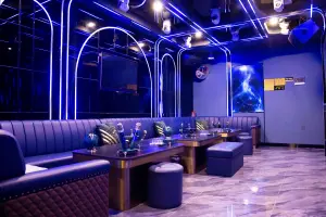 歌悦PARTY  KTV的logo