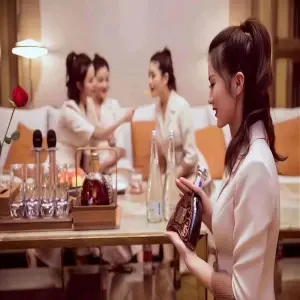 京都会KTV（睦邻中心店）的logo