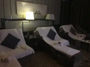 金足道（金科大酒店店）