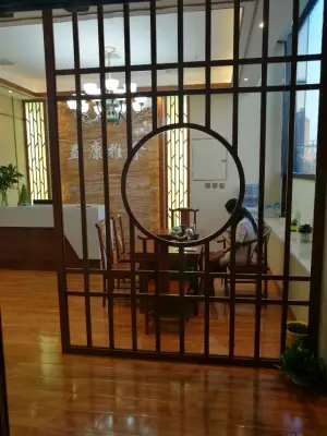 益康盲人按摩中心（长安分店）的logo