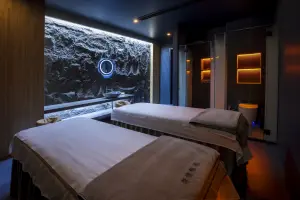 奇境GinSPA（朝阳大悦城旗舰店）的logo