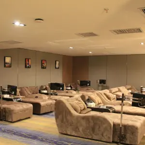 大自然温泉酒店的logo