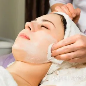 靓钰养生馆的logo