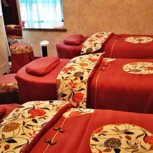 御姿澜·美容减肥养生馆（沙坪坝店）的logo