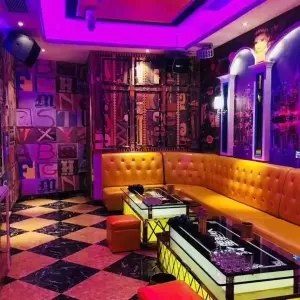 星麦KTV（塘厦店）的logo