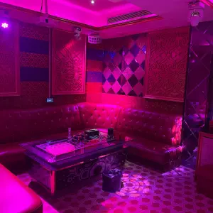 爱尚纯KTV（滚石店）