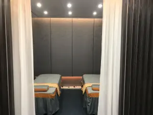 耳也采耳养发生活体验馆的logo