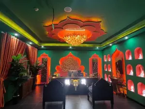 秘境38︒传统泰式休闲养生的logo