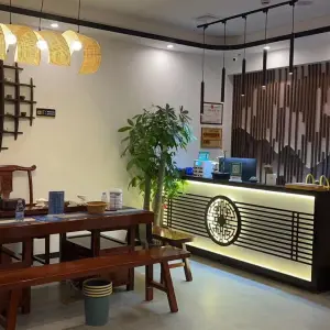 御耳阁采耳文化生活馆的logo