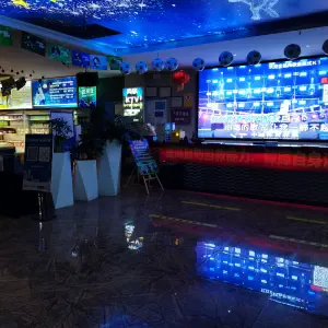 典歌主题量贩式KTV