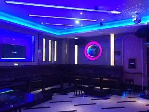 歌乐迪量贩式KTV（广艺店）的logo