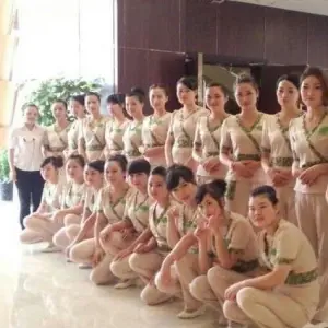 重庆阳光足浴（郑州总店）的logo