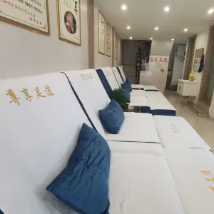 尊享足道（花果园K区店）的logo