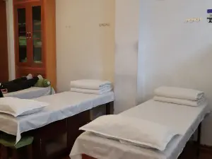 超毅盲人按摩（长房和园店）的logo