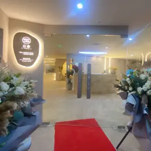 云舍高空缓压SPA的logo