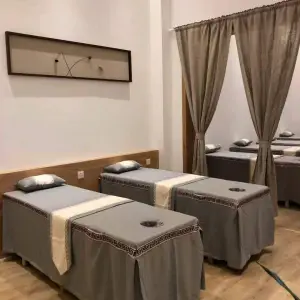 典唐盲人推拿（雅居乐店）的logo