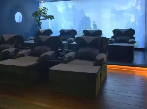 金康足道·影院式养生馆（五一广场新世界百货店）的logo