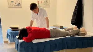 兄弟盲人推拿的logo