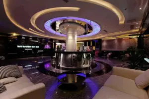 乐潮汇时尚量贩式KTV（嘉业国际城购物中心店）的logo